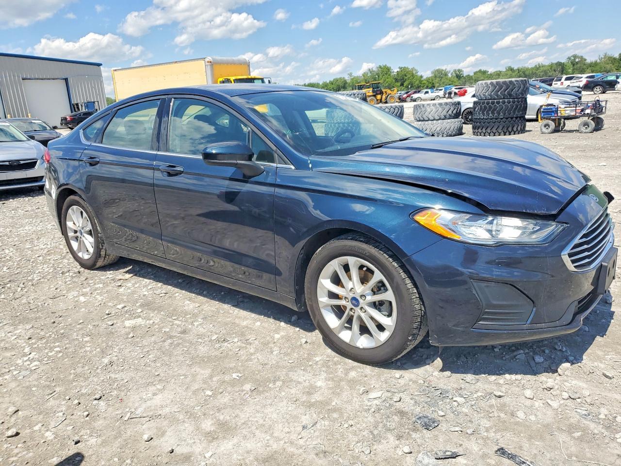 2020 Ford Fusion Se - Image 4