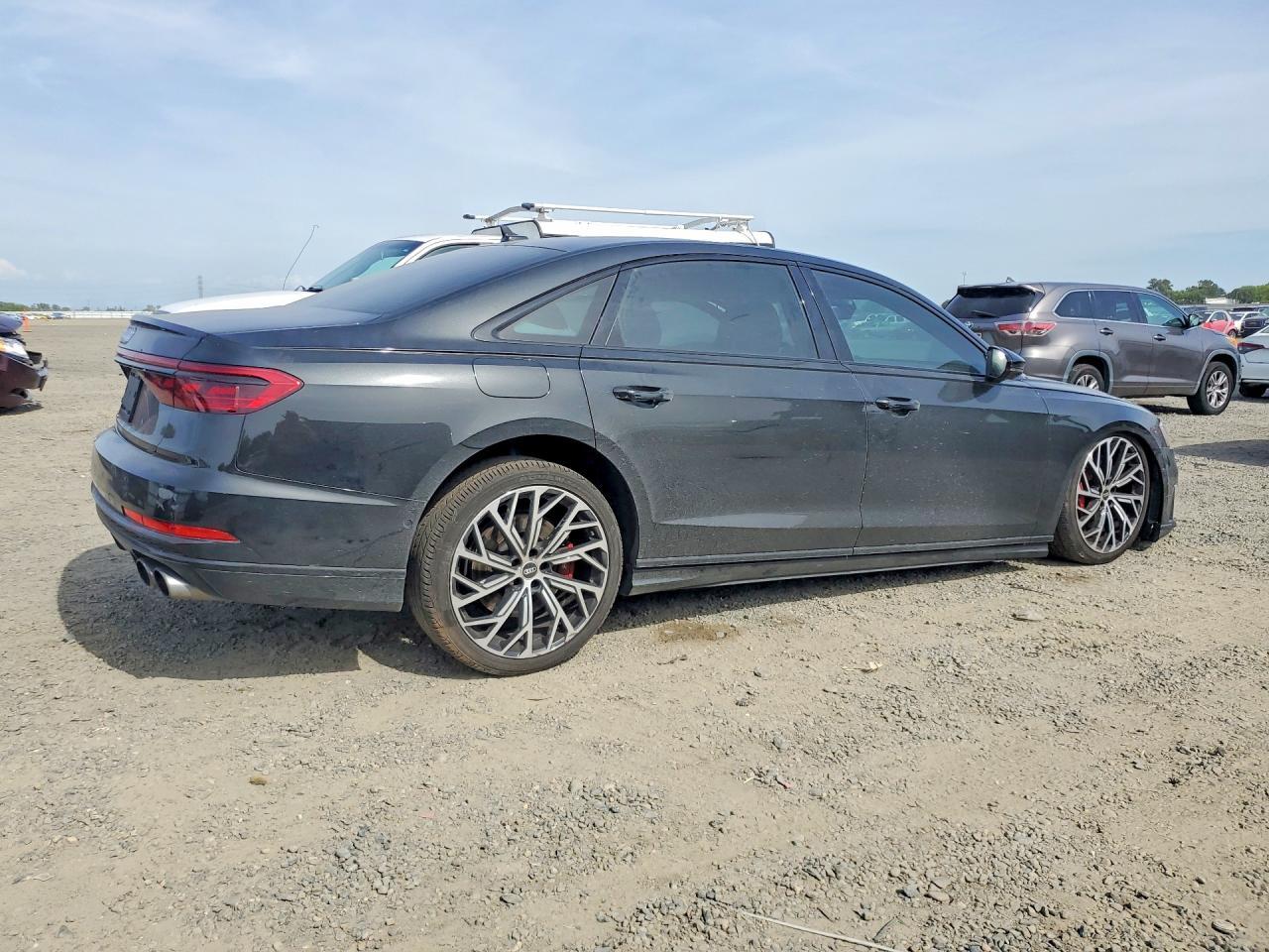 2021 Audi S8 - Image 3