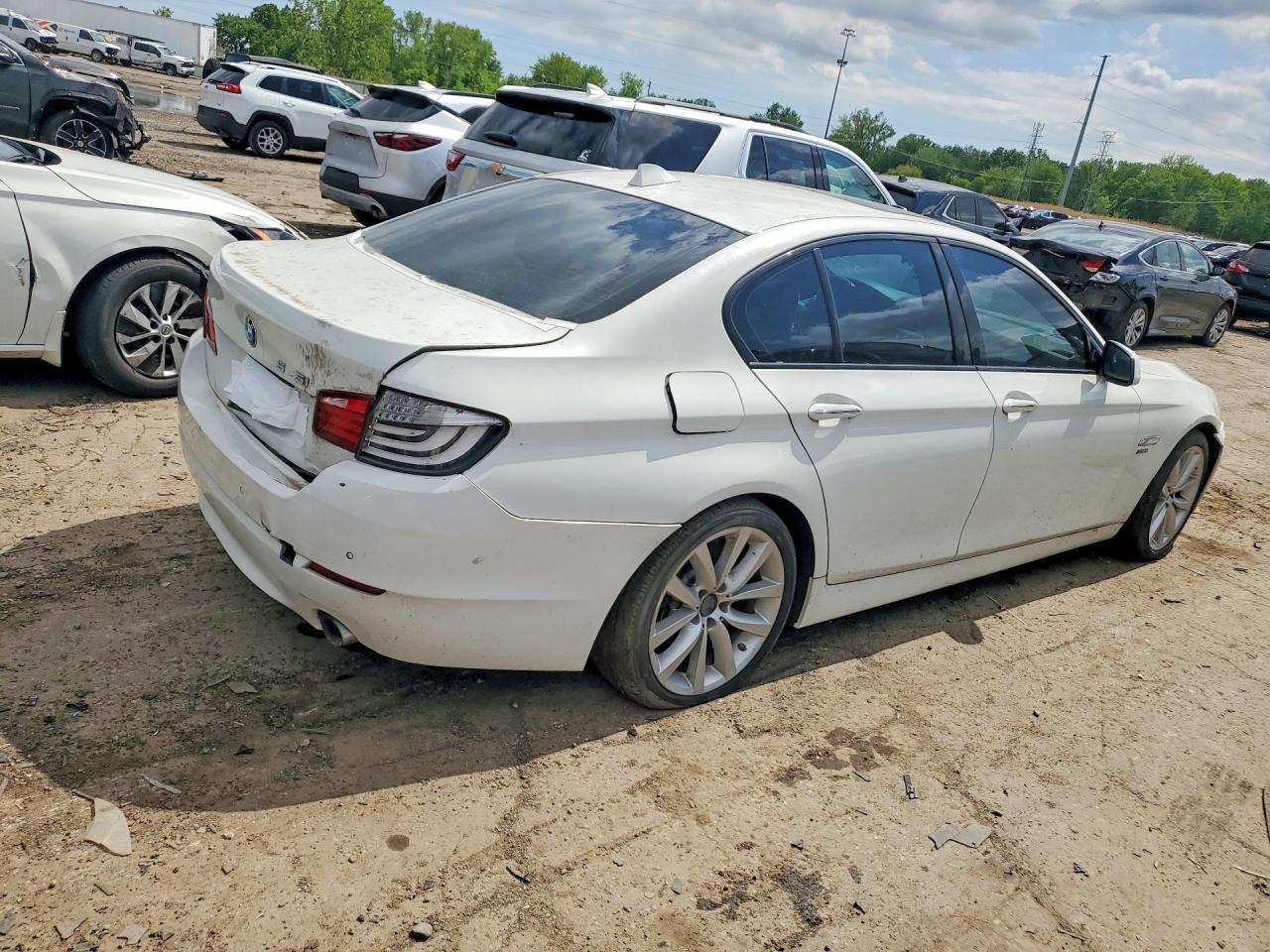 2012 BMW 535 Xi - Image 3