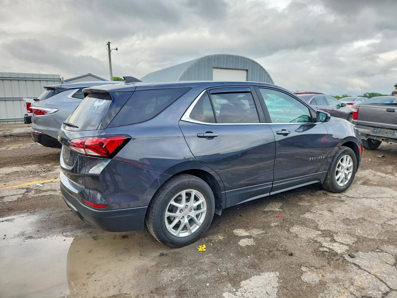 2023 Chevrolet Equinox Lt - Image 3
