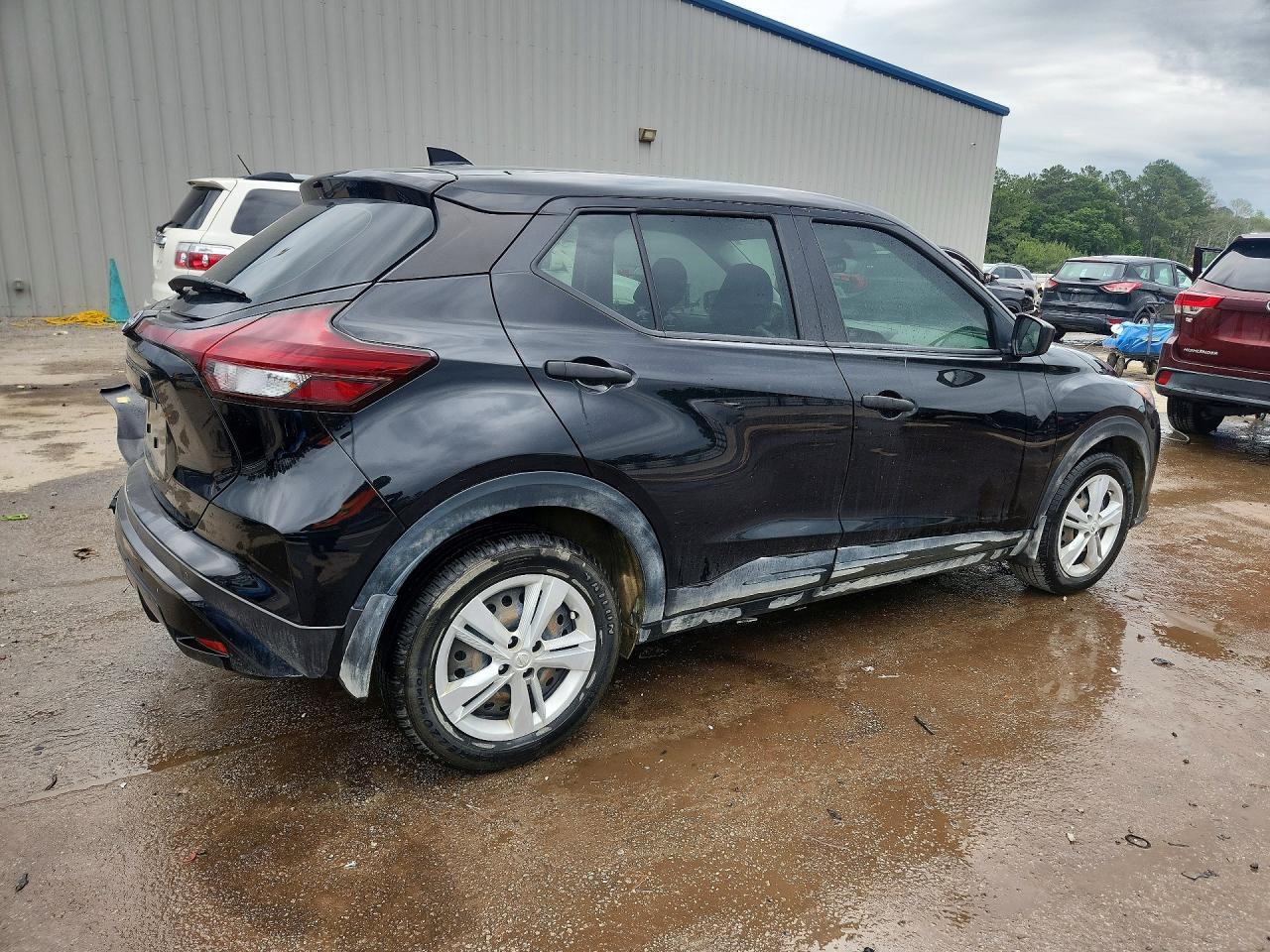 2023 Nissan Kicks S - Фото 3