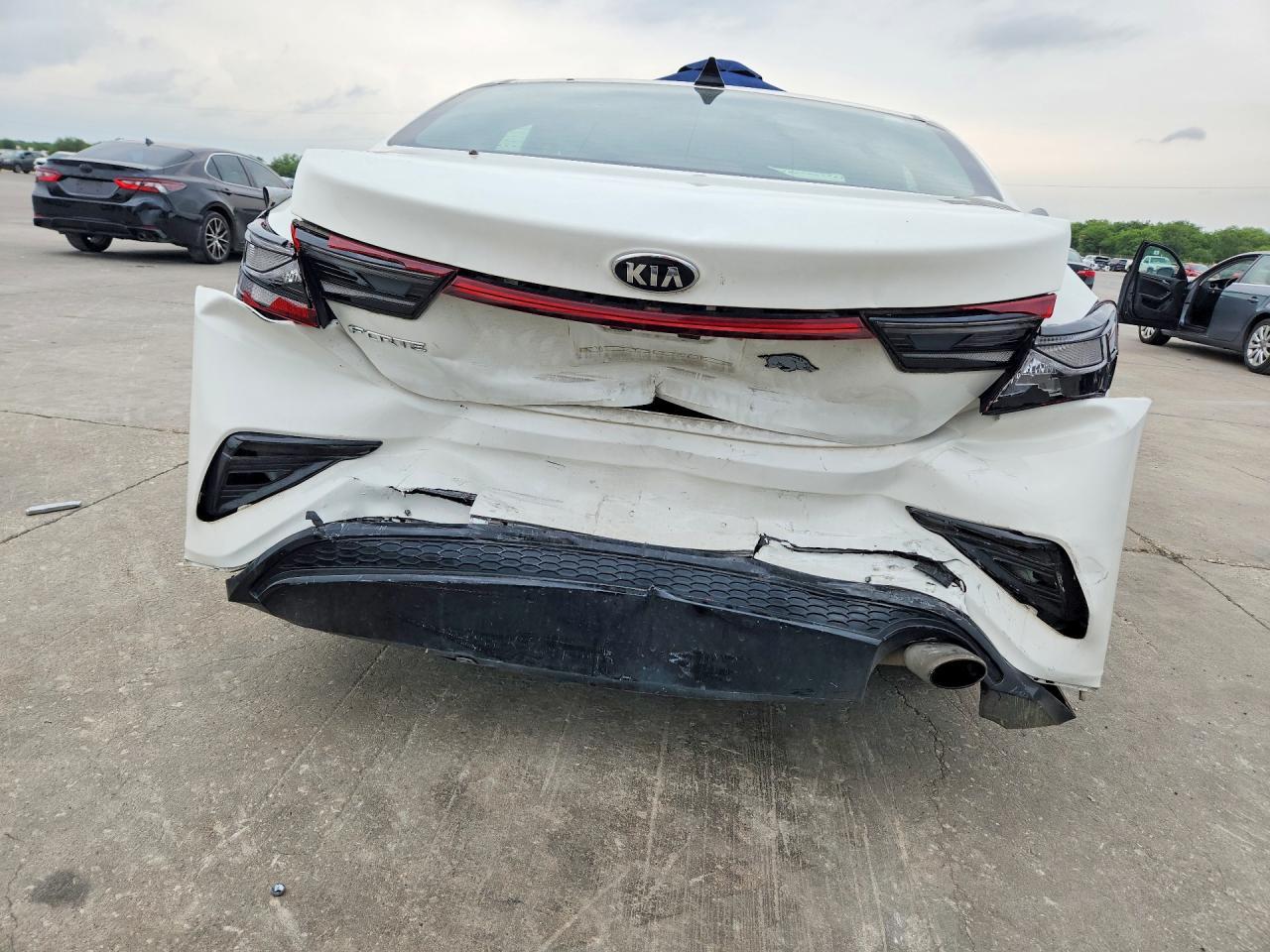 2021 Kia Forte Lxs - Фото 6