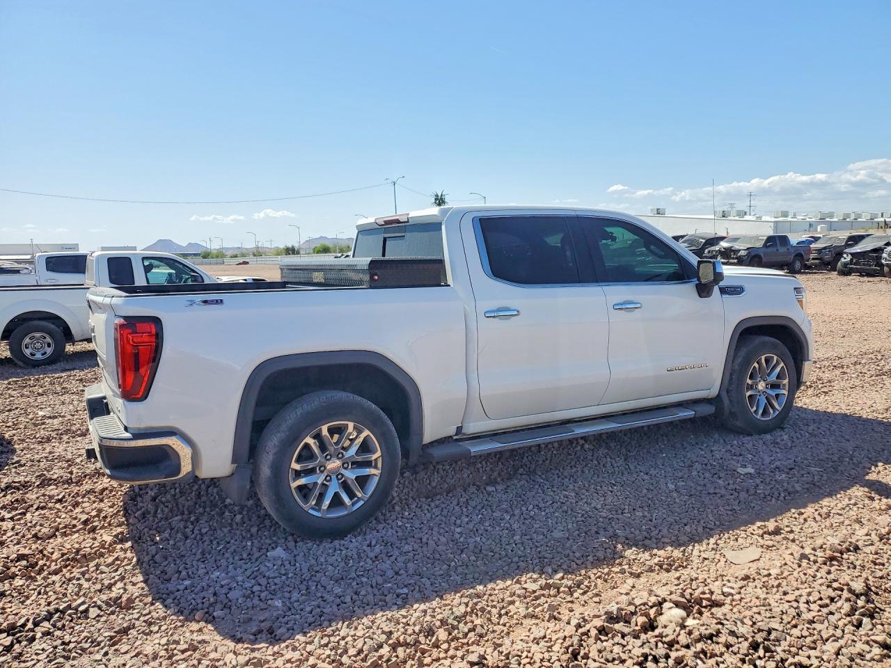 2021 GMC K1500 - Фото 5
