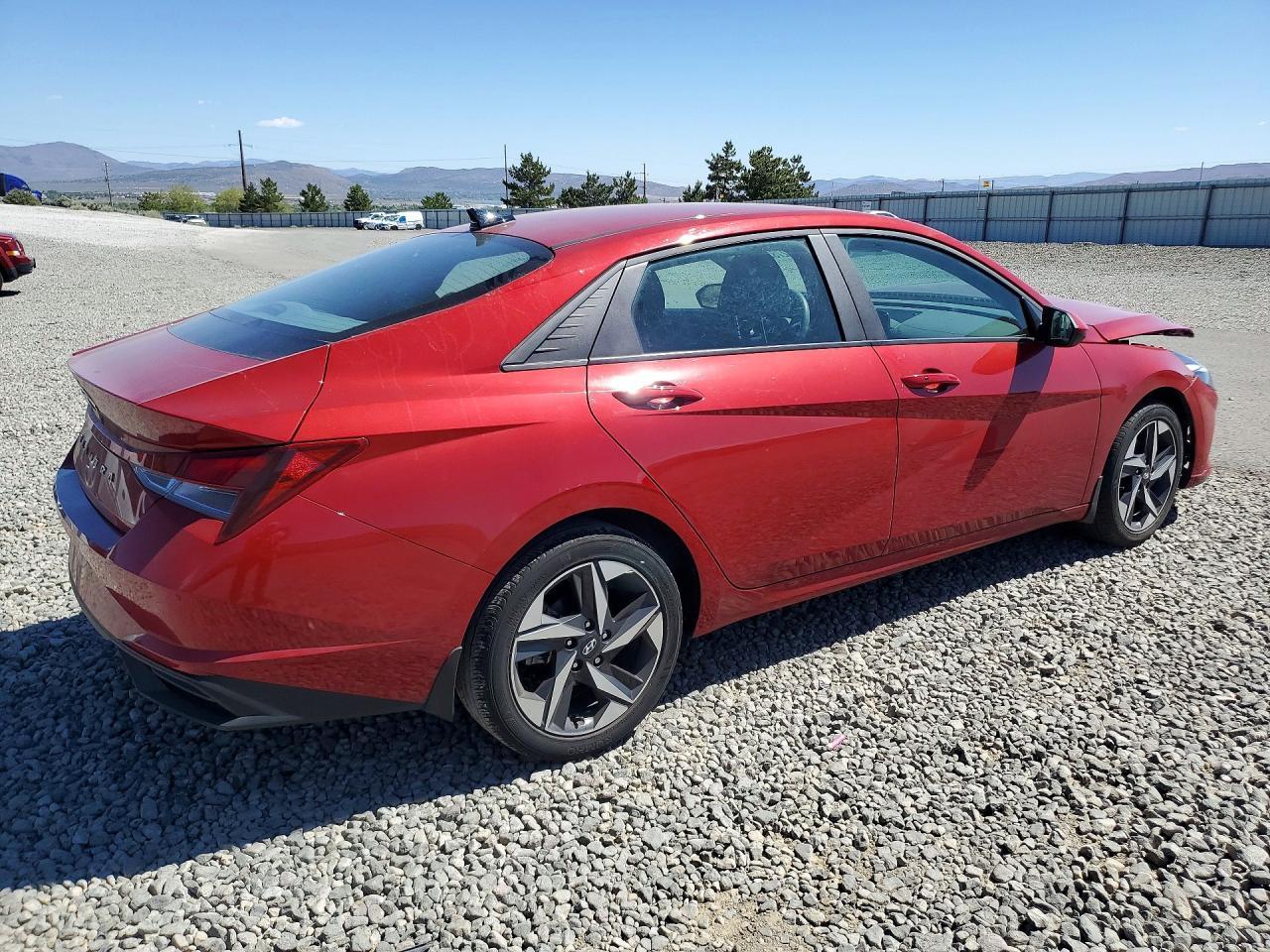 2023 Hyundai Elantra Sel - Фото 3