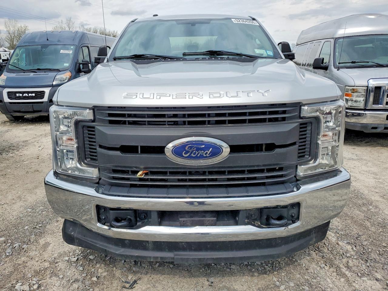 2019 Ford F250 Super Duty - Фото 5