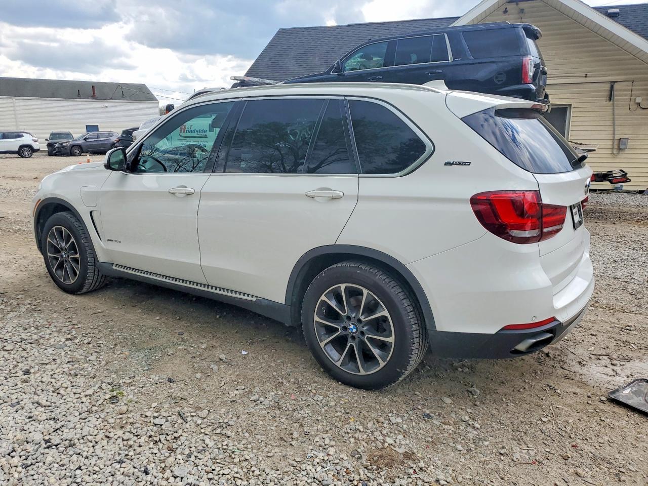 2017 BMW X5 Xdr40E - Image 2