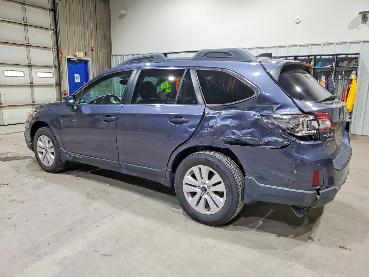 2016 Subaru Outback 2.5I Premium - Image 2