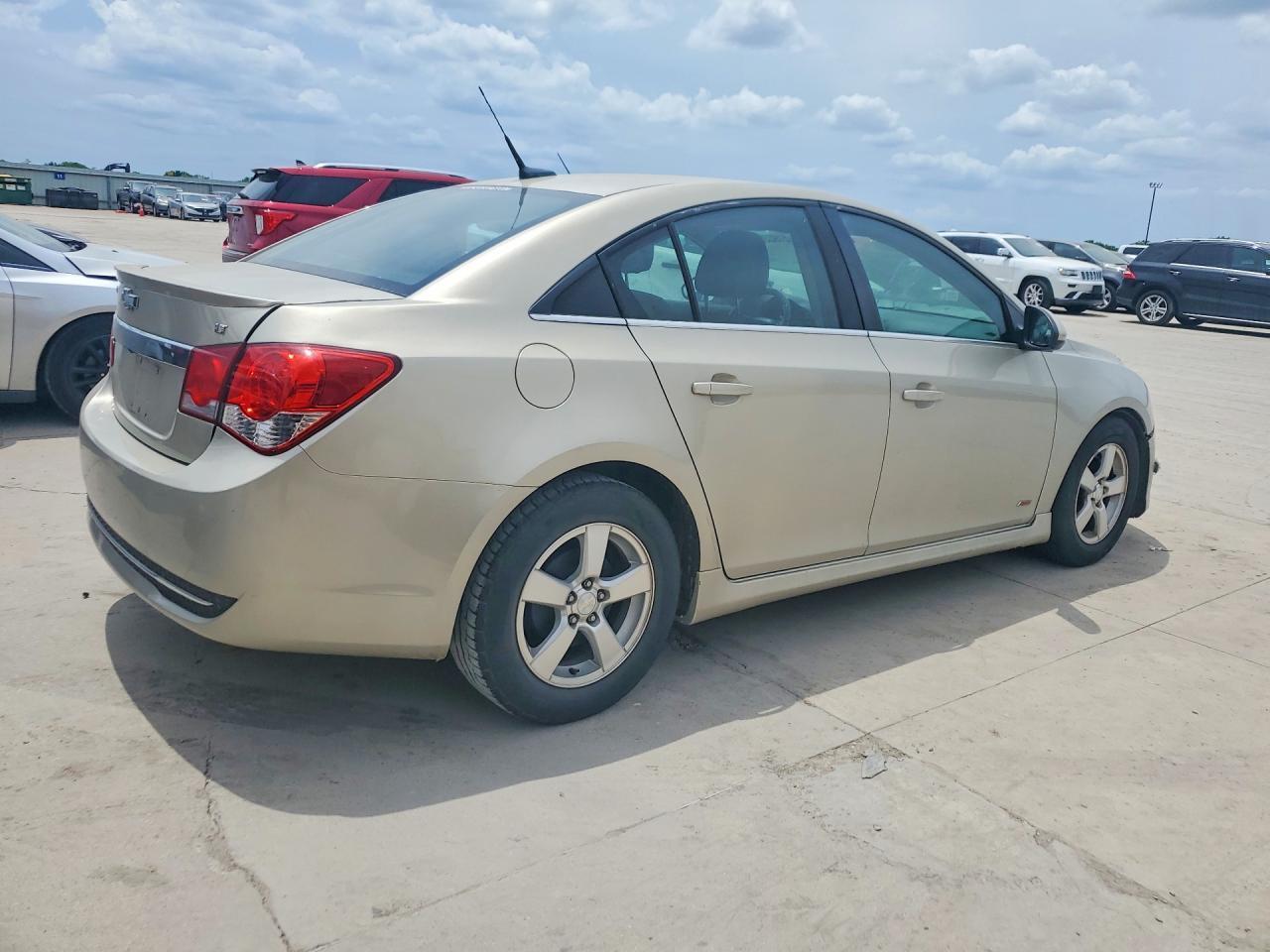 2014 Chevrolet Cruze Lt - Image 3
