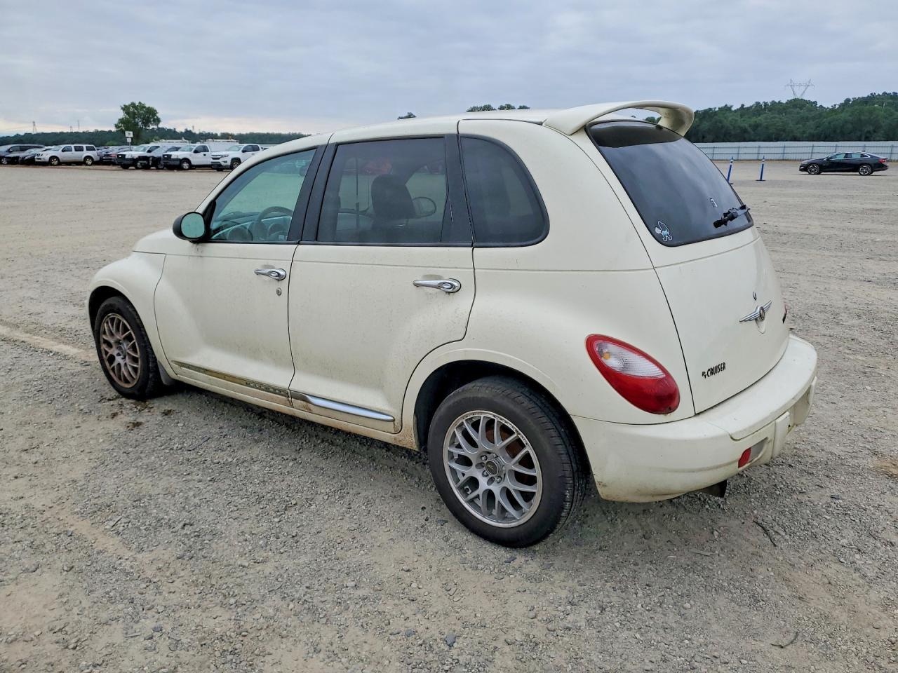 2007 Chrysler Pt Cruiser Limited - Image 2