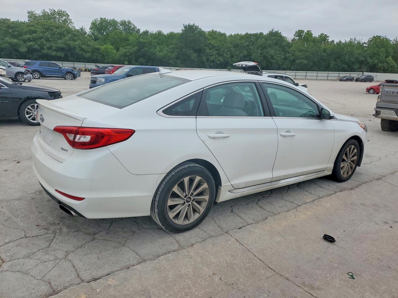 2017 Hyundai Sonata Sport - Image 3