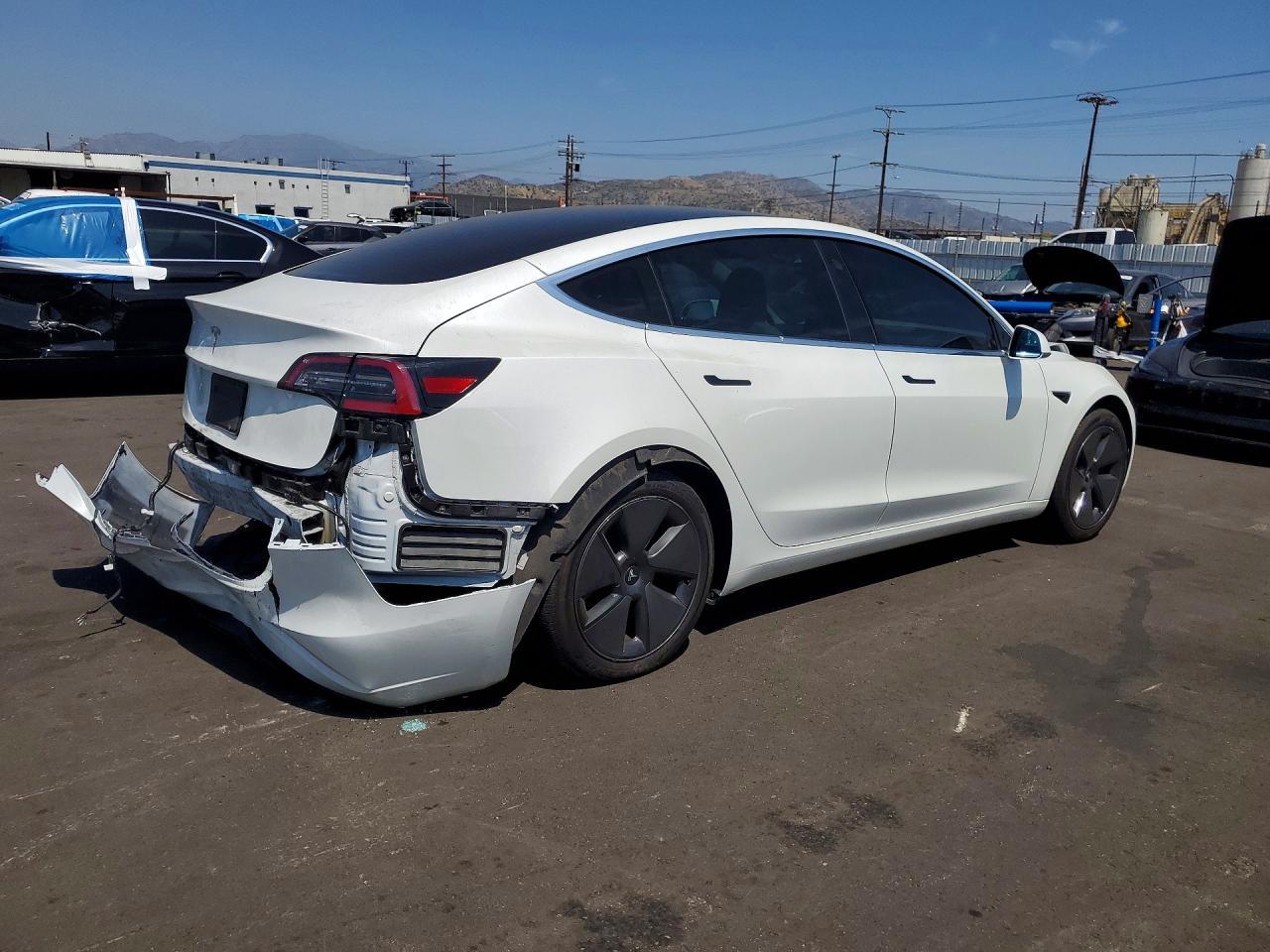 2023 Tesla Model 3 - Image 3