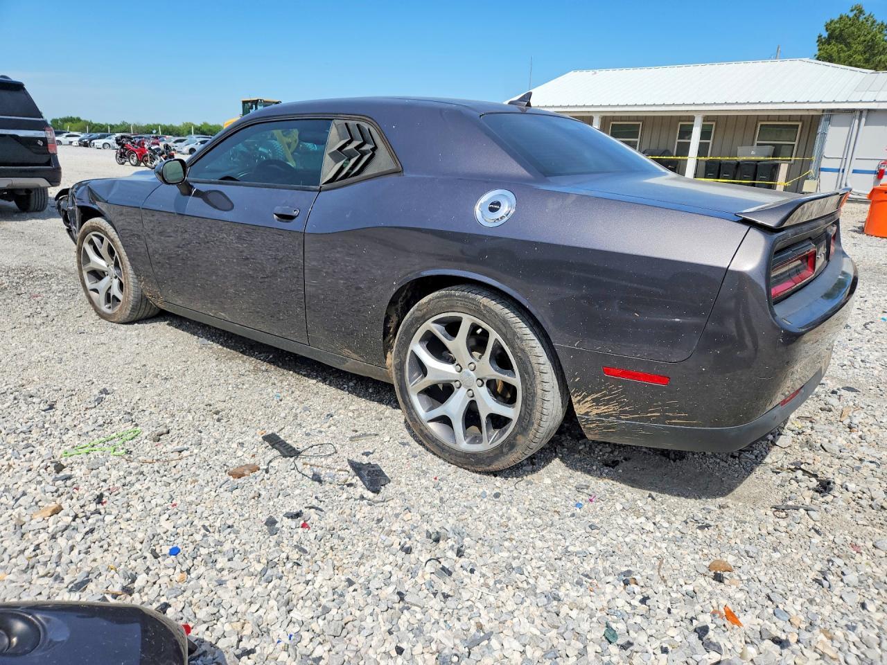 2016 Dodge Challenger Sxt - Image 2