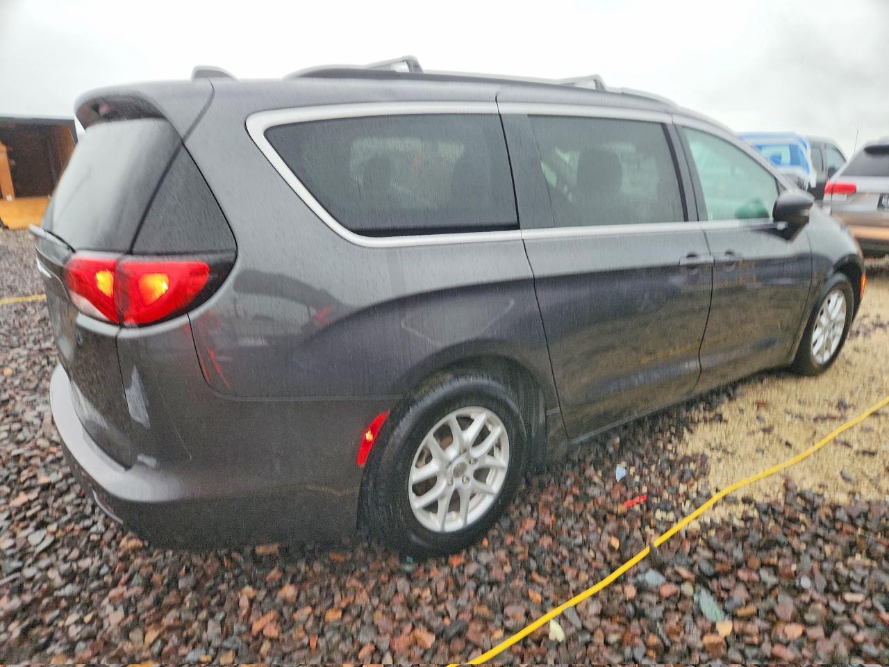 2020 Chrysler Voyager Lxi - Фото 3