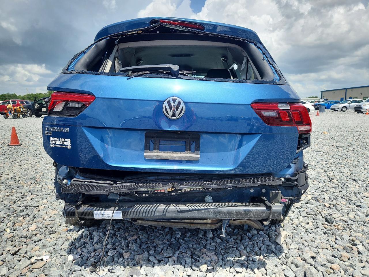 2020 Volkswagen Tiguan Se - Фото 6