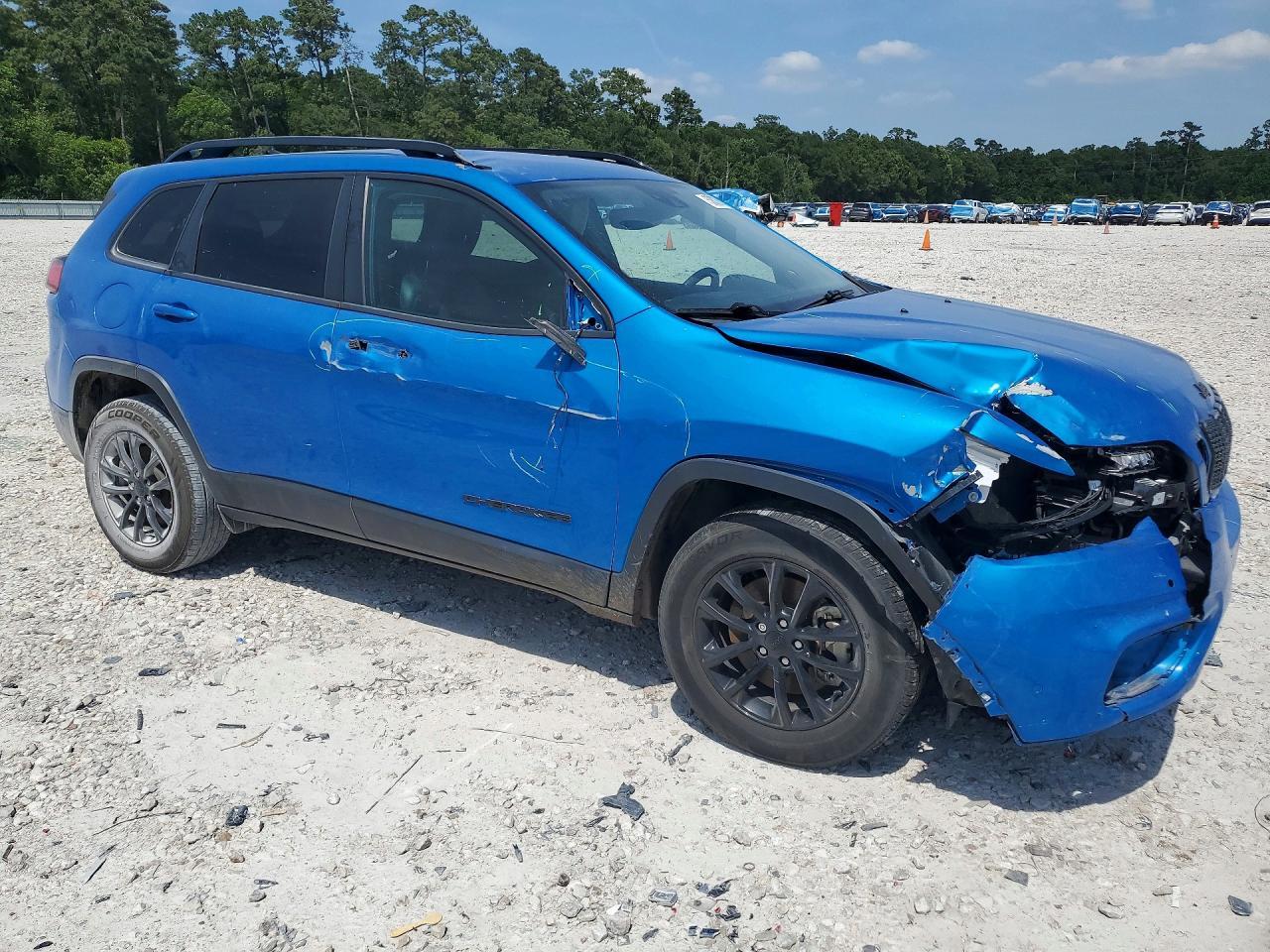 2023 Jeep Cherokee Altitude Lux - Image 4