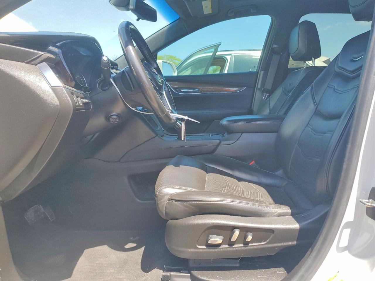 2019 Cadillac Xt5 Platinum - Image 7