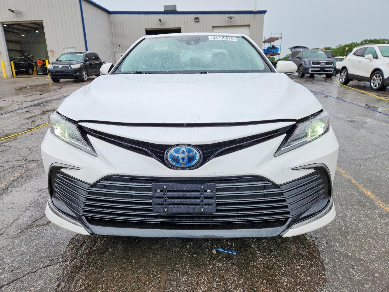 2021 Toyota Camry Le - Фото 5