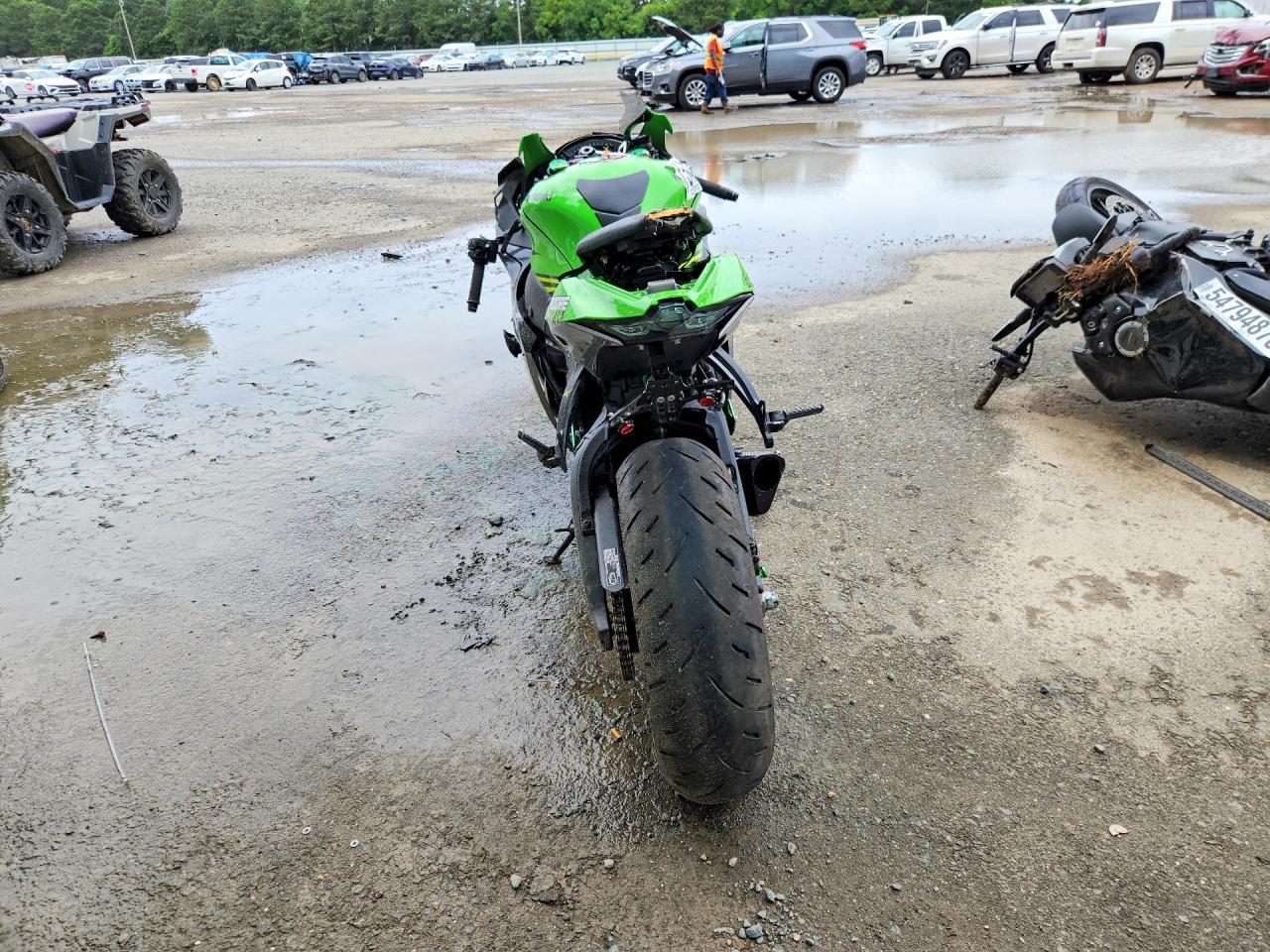 2019 Kawasaki Zx1002 - Фото 4