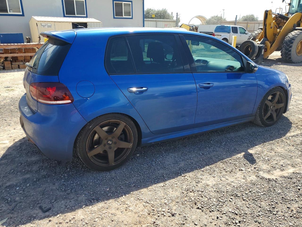 2013 Volkswagen Golf R - Image 3