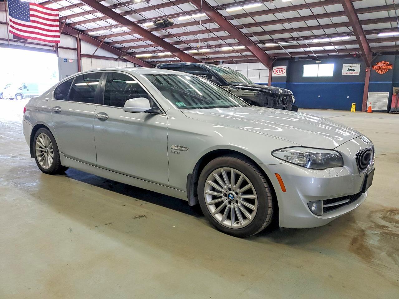 2011 BMW 535 Xi - Фото 4