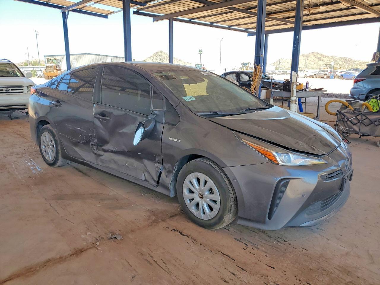 2021 Toyota Prius Le - Image 4