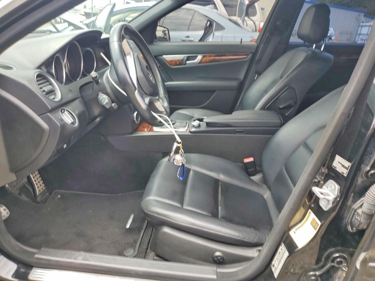 2012 Mercedes-Benz C 300 4Matic - Image 7