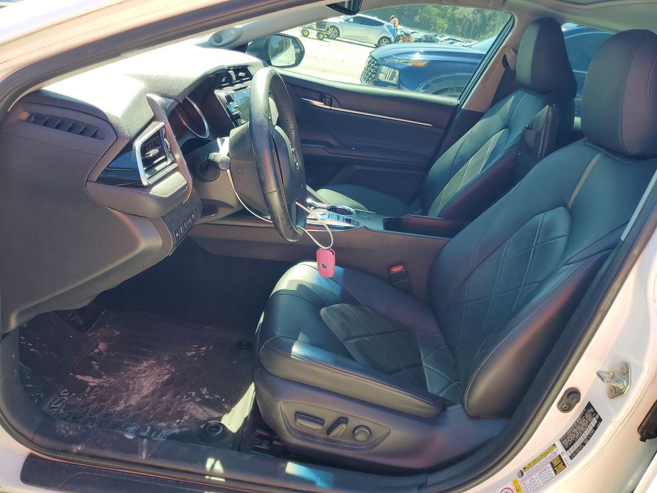 2018 Toyota Camry Hybrid Xle - Image 7