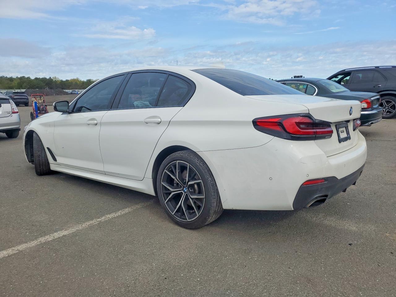 2021 BMW 530 I - Image 2