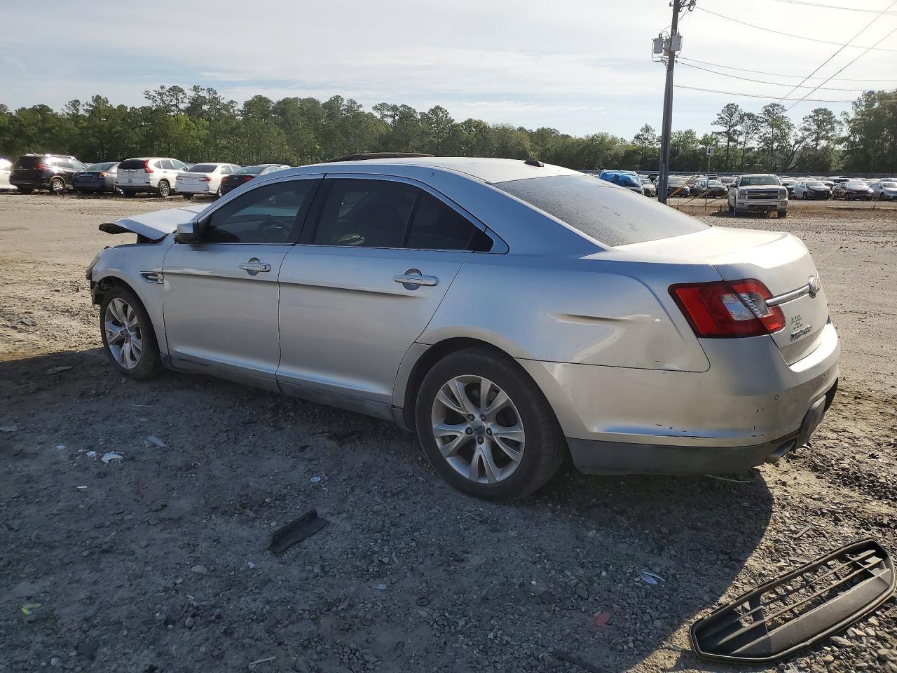 2011 Ford Taurus Sel - Image 2