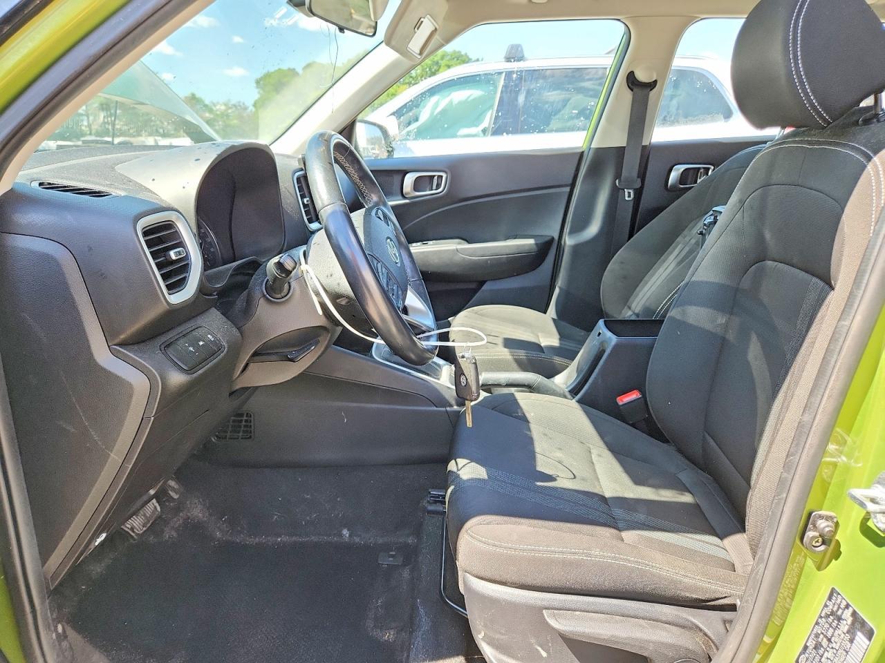 2022 Hyundai Venue Sel - Image 7