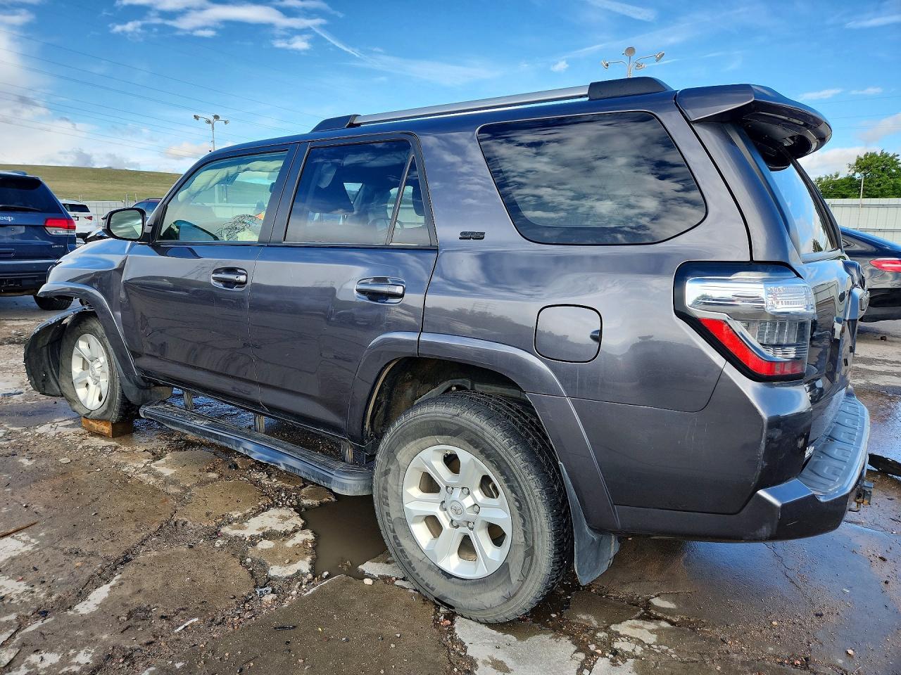 2020 Toyota 4Runner Sr5 - Фото 2