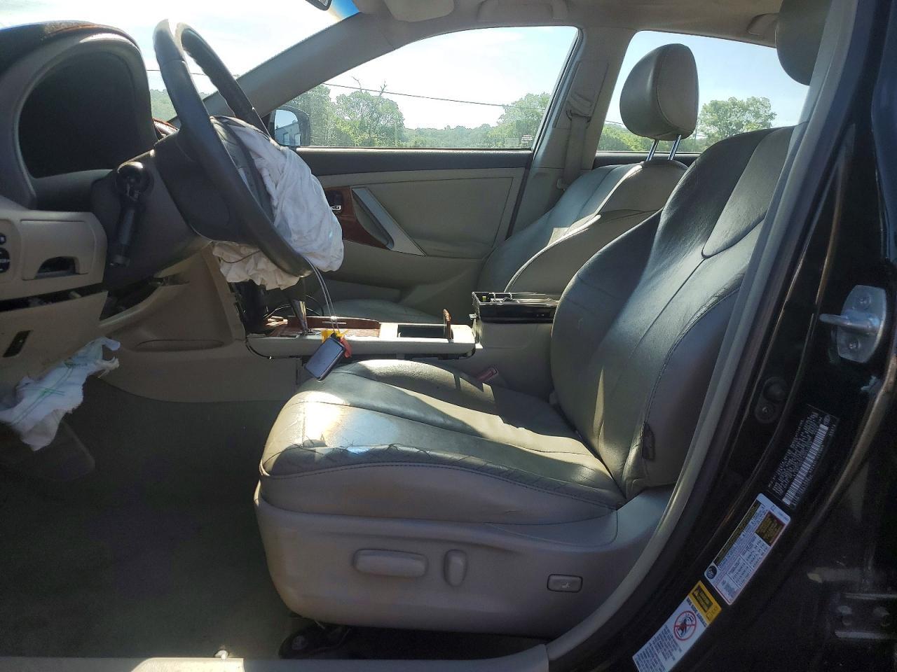 2010 Toyota Camry Xle - Image 7