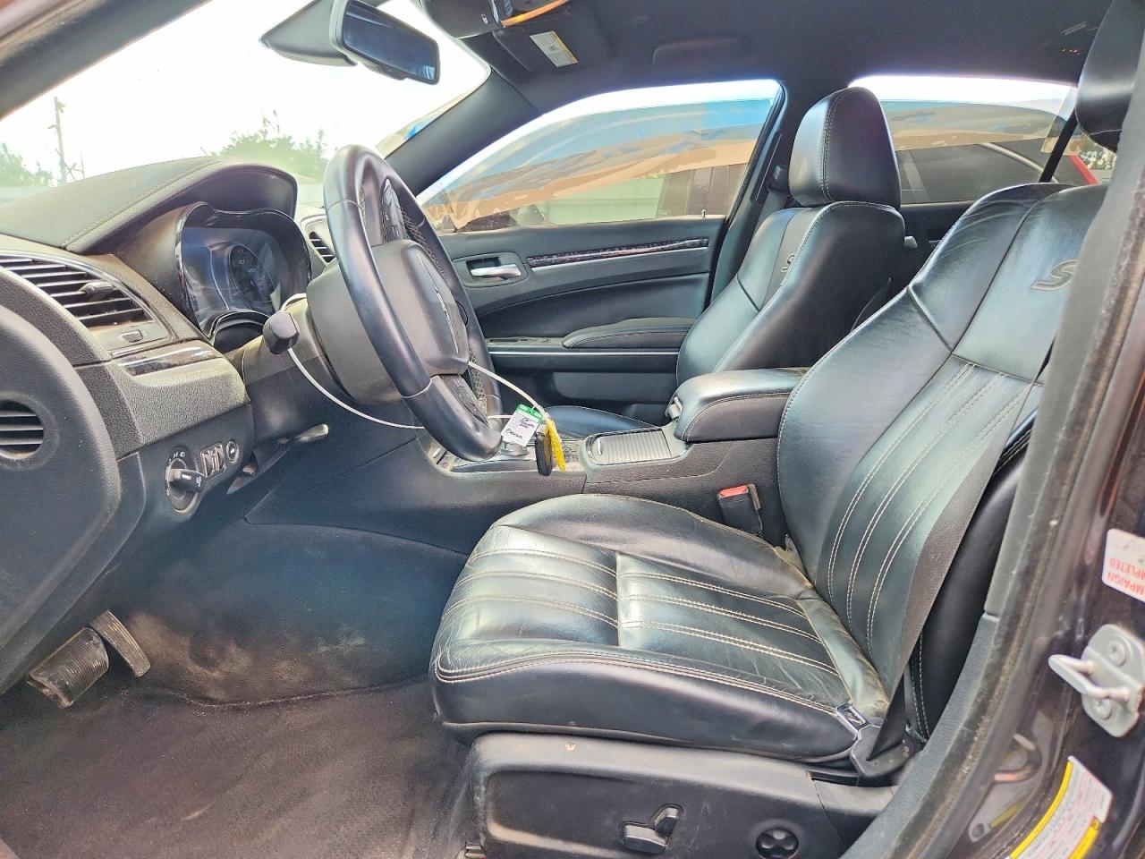 2018 Chrysler 300 S - Image 7
