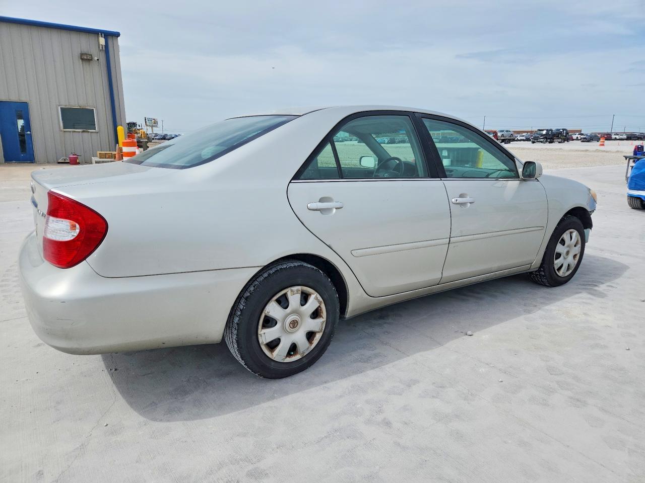 2004 Toyota Camry - Фото 3