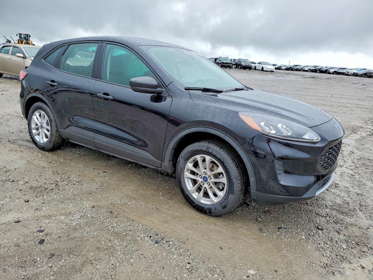 2022 Ford Escape - Image 4