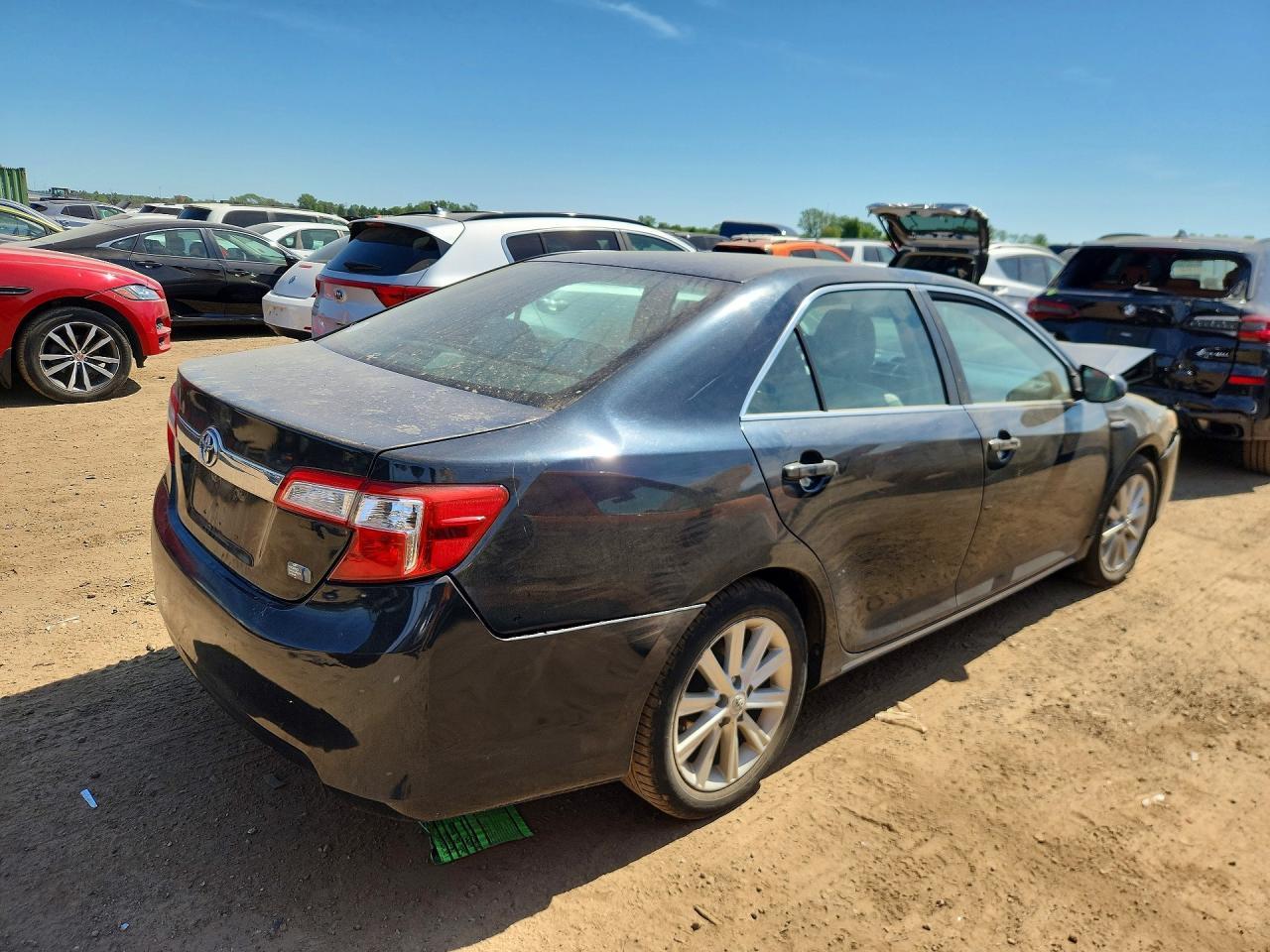 2012 Toyota Camry Hybrid - Image 3
