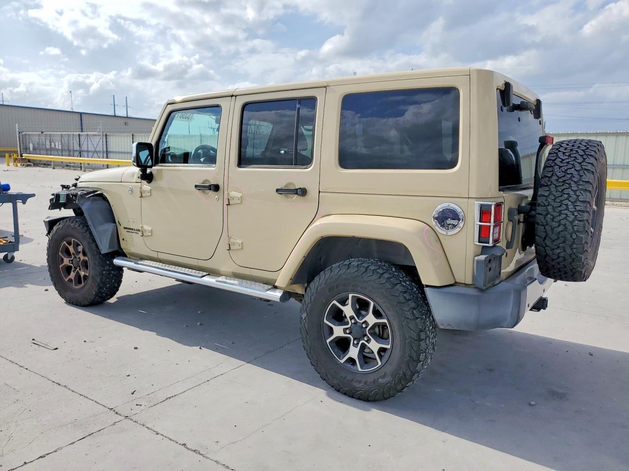 2011 Jeep Wrangler Unlimited - Image 2