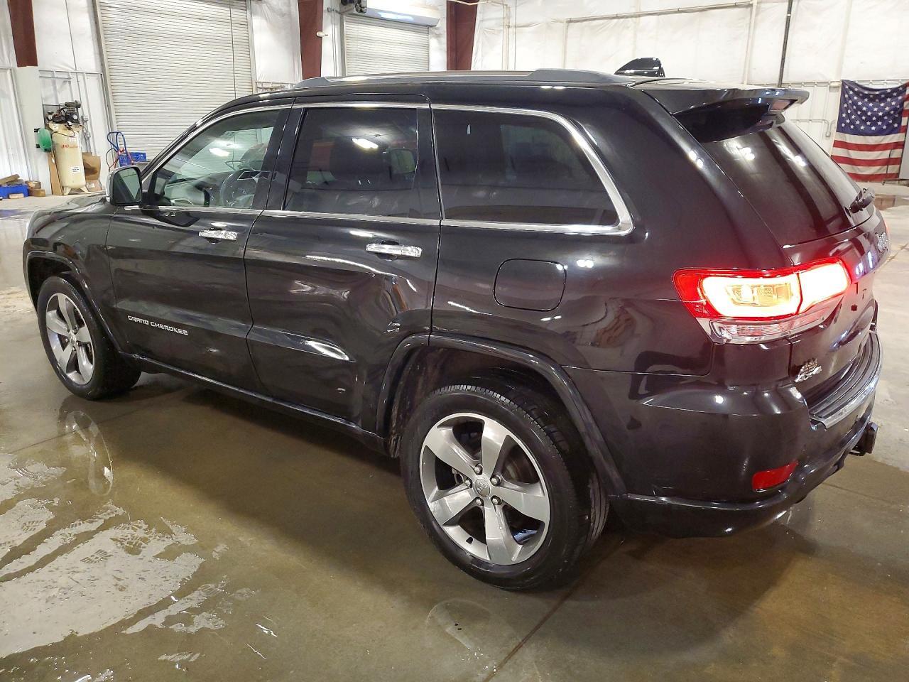 2014 Jeep Grand Cherokee Overland - Image 2