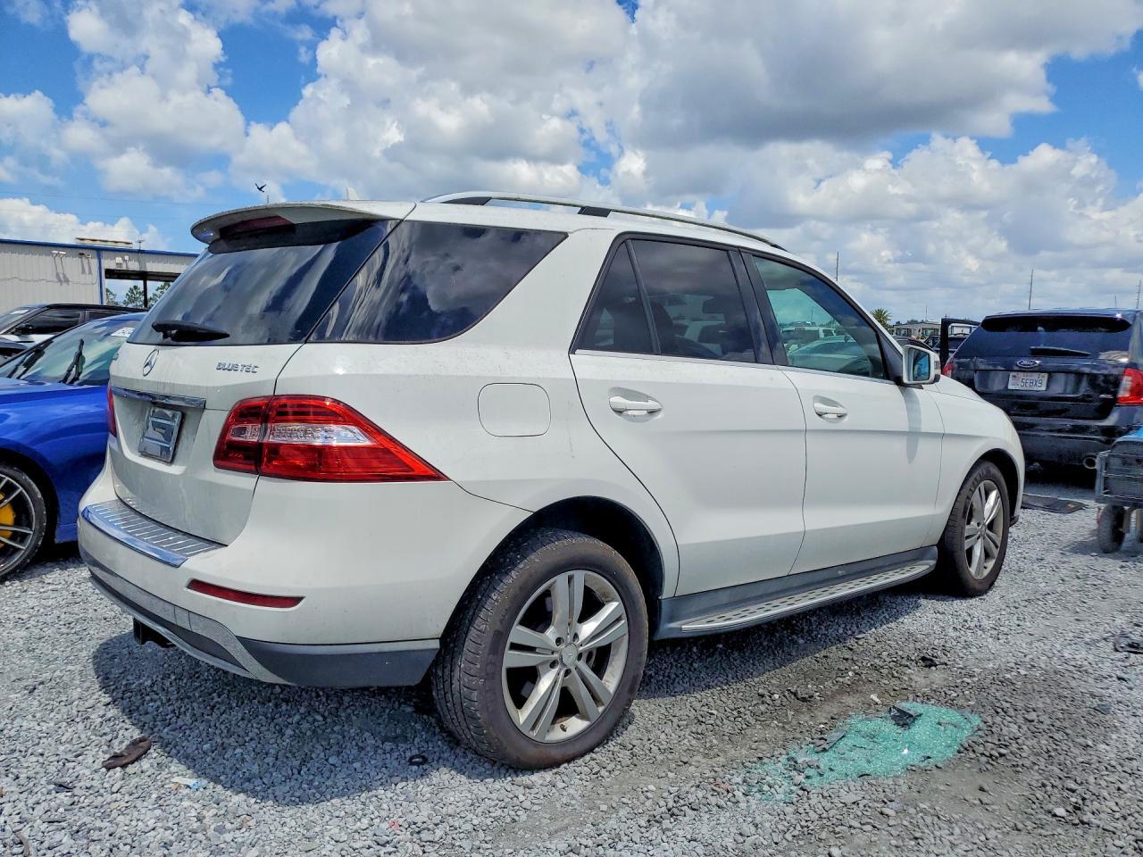 2014 Mercedes-Benz Ml 350 Bluetec - Фото 3