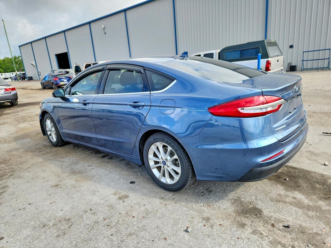 2019 Ford Fusion Se - Фото 2