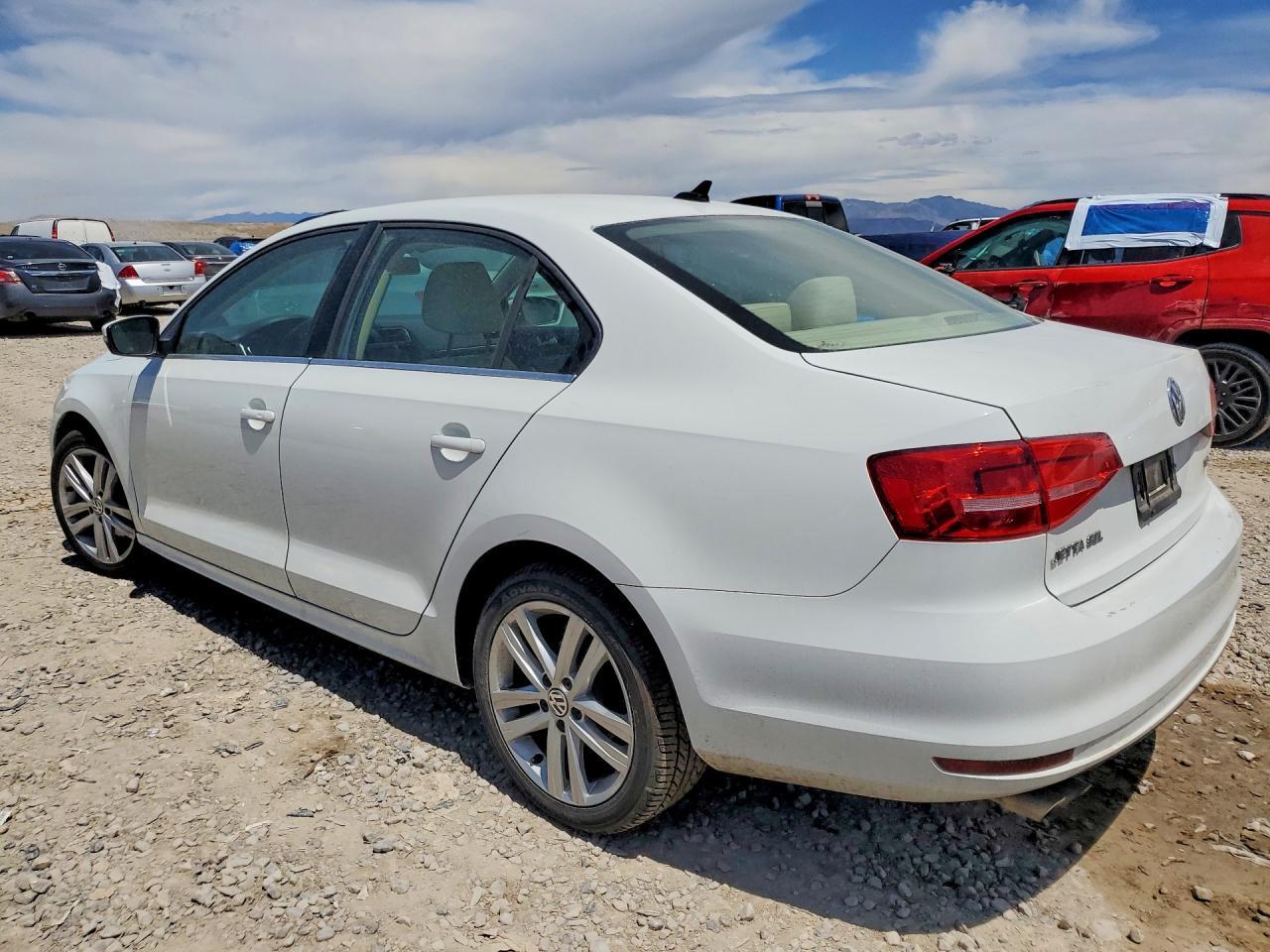 2015 Volkswagen Jetta Tdi - Image 2