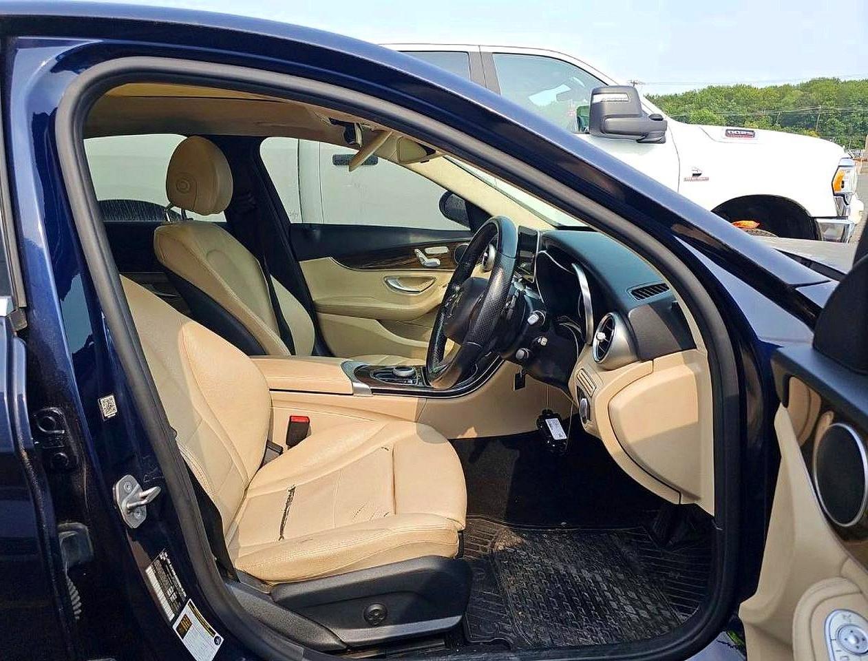 2017 Mercedes-Benz C 300 4Matic - Image 5