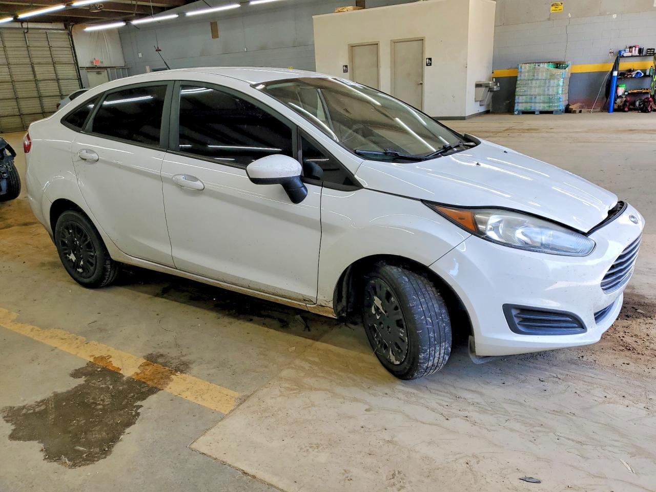 2018 Ford Fiesta S - Фото 4