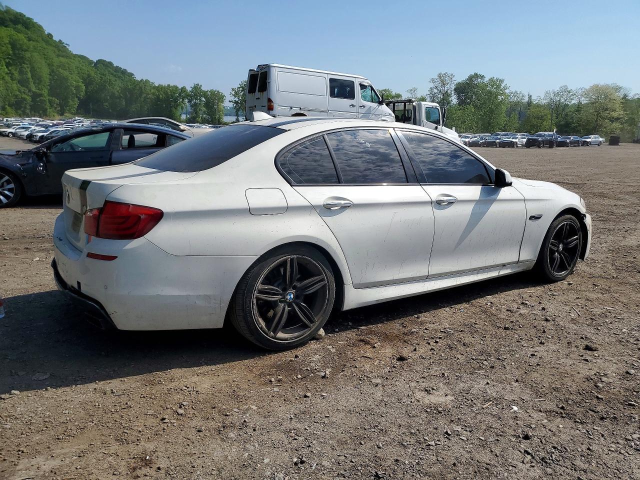 2013 BMW 550 Xi - Фото 3