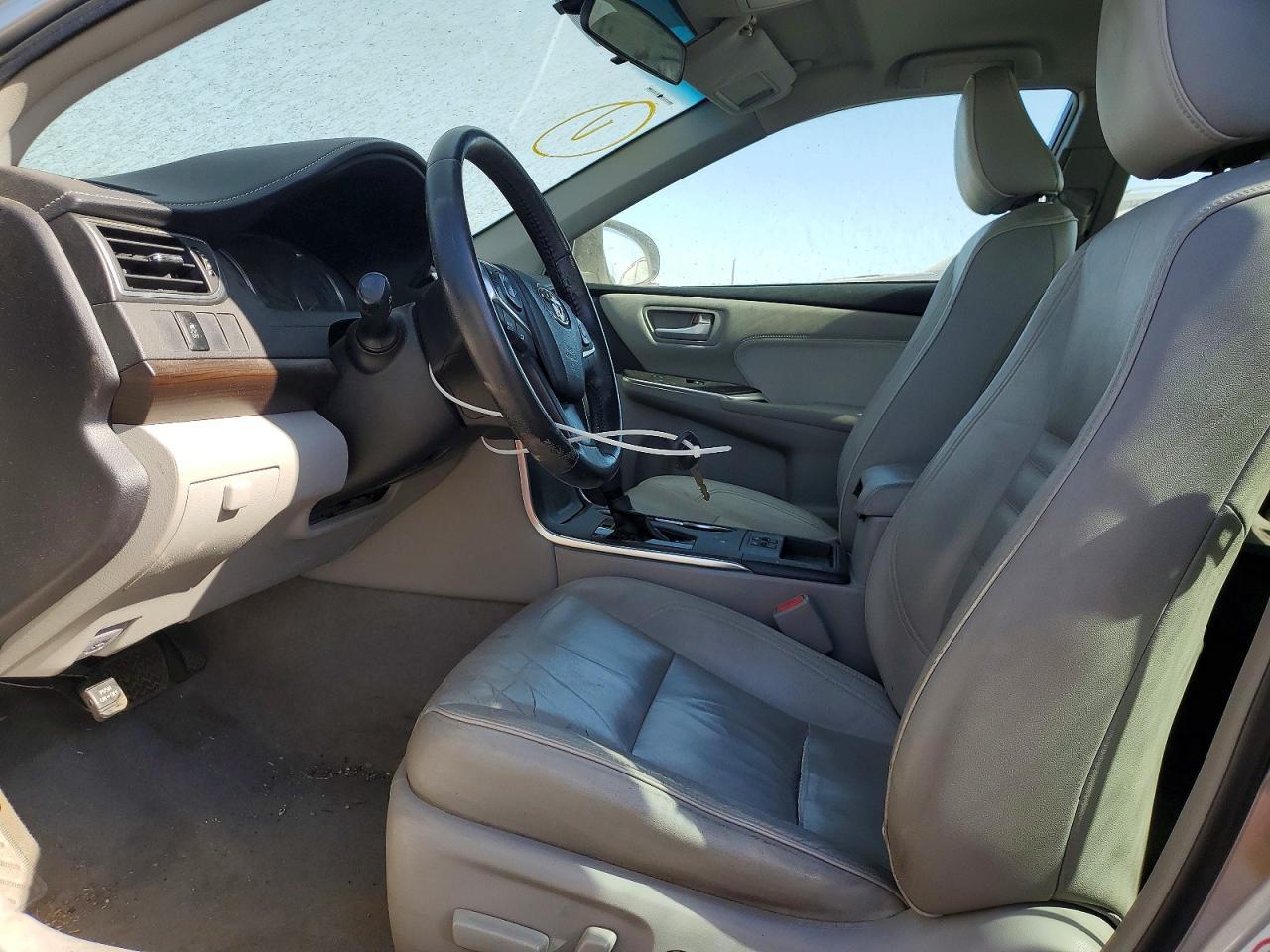 2016 Toyota Camry Xle - Image 7