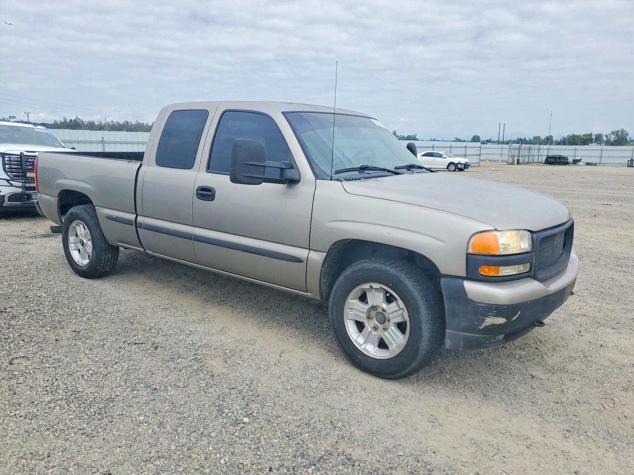 1999 GMC New Sierra K1500 - Фото 4