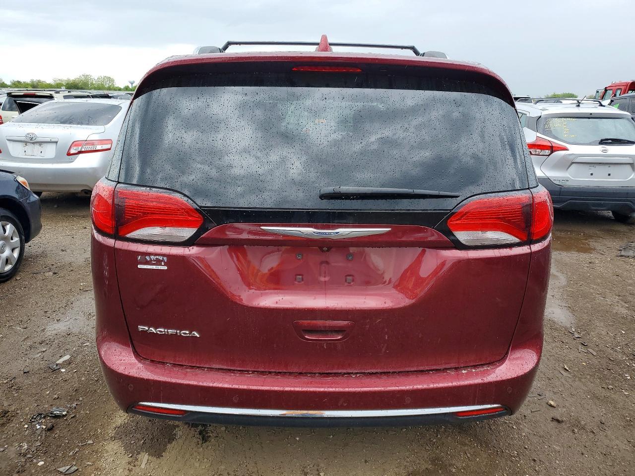 2018 Chrysler Pacifica Touring L Plus - Фото 6