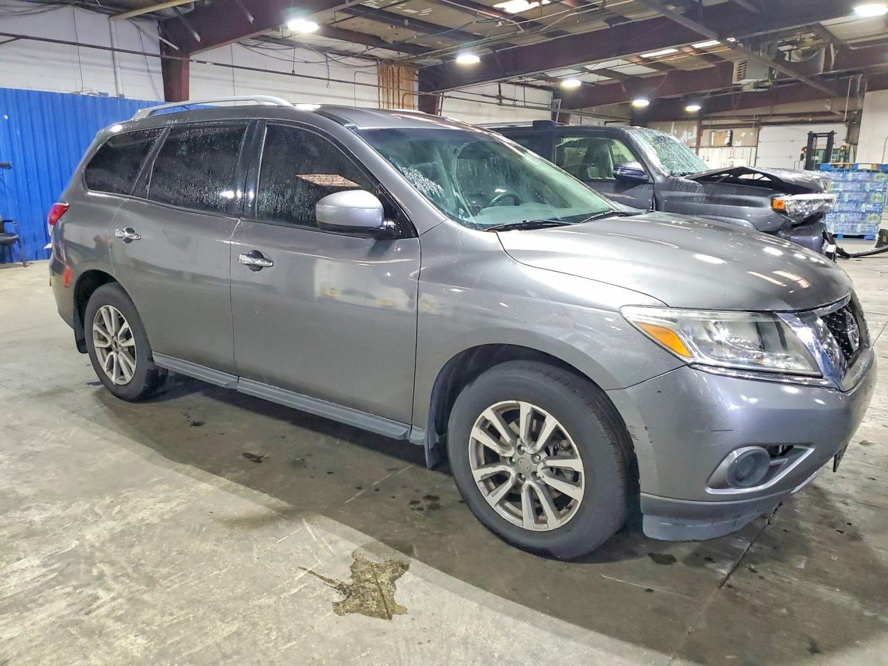 2015 Nissan Pathfinder S - Фото 4