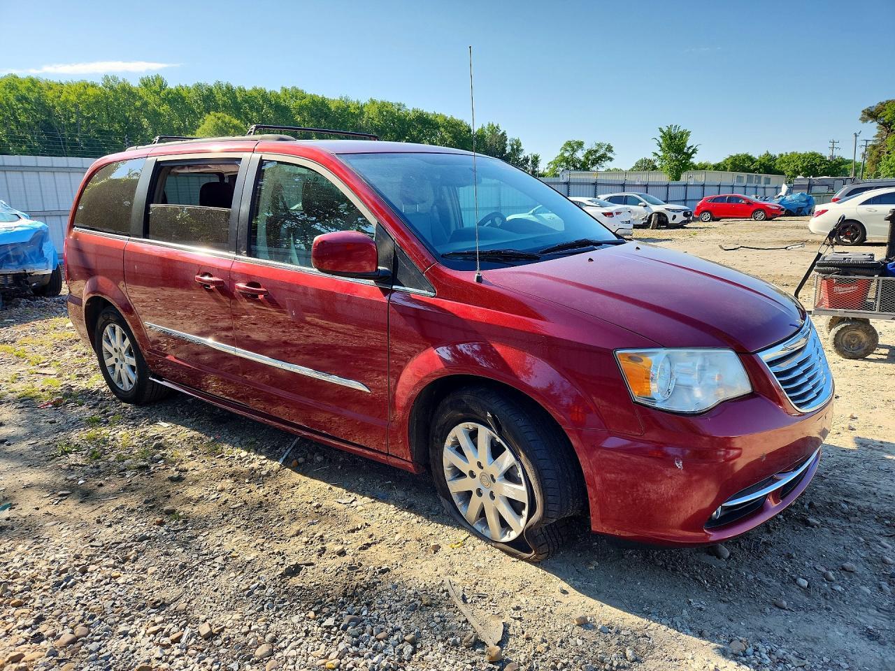 2013 Chrysler Town & Country Touring - Фото 4