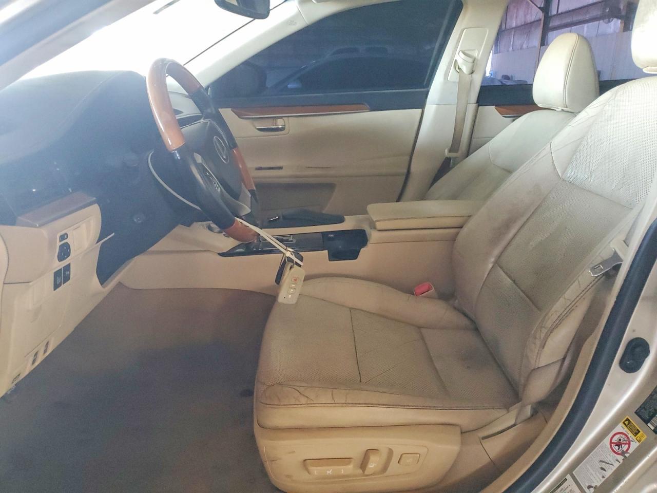 2015 Lexus Es 300H - Image 7